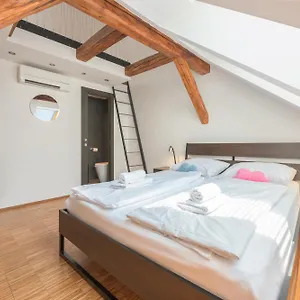  Hotel Atik