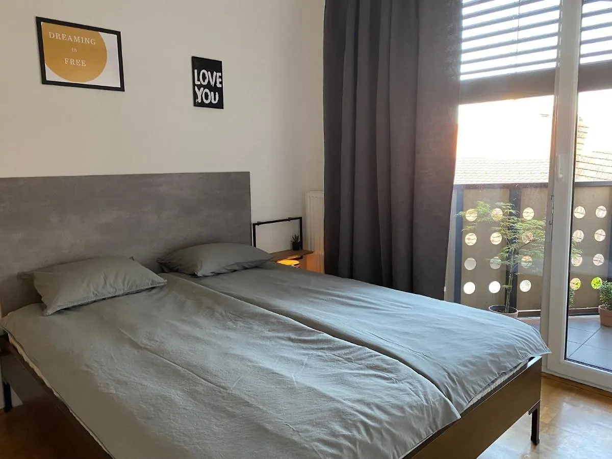 Apartma Felicija location